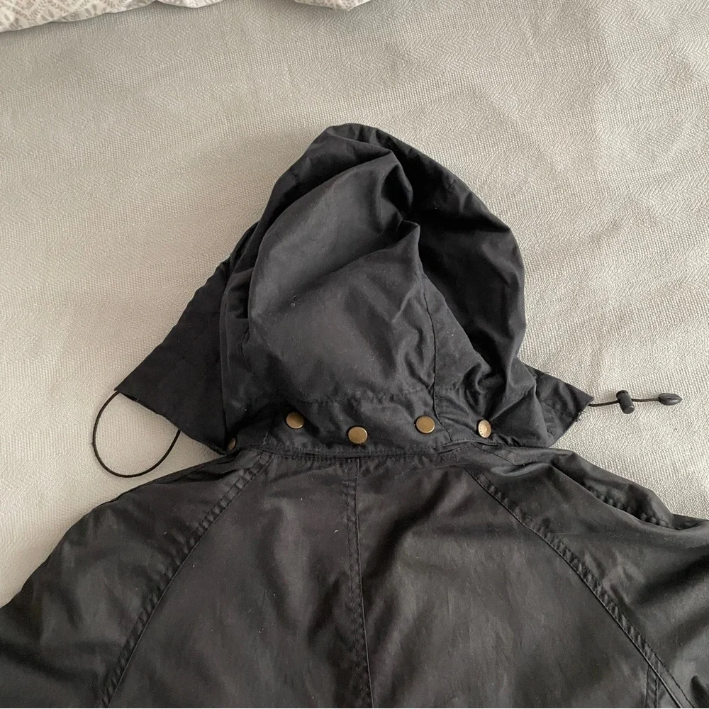 BARBOUR LIBERTY BEADNELL WAX COTTON HOODED JACKET, EUC. US 14 UK 18 - Picture 6 of 16